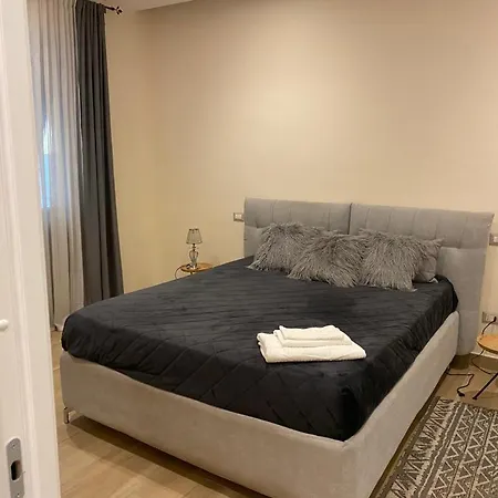Gallia 60 Guest House-3